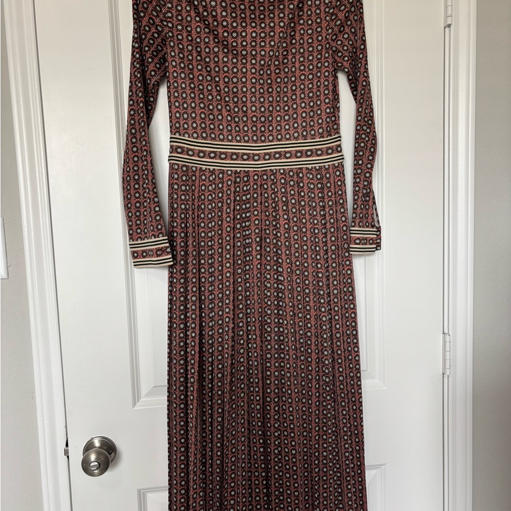 TORY BURCH Silk Blend Pleated Skirt Sun Prints All Over Dress Size Small - Picture 8 of 9